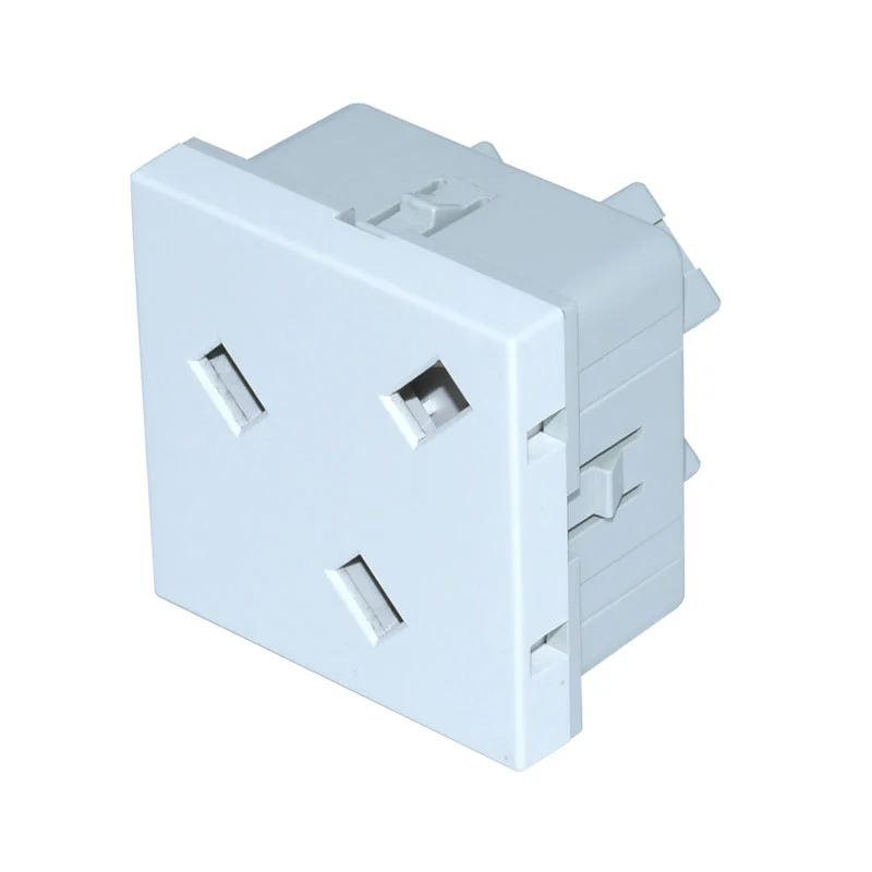 Ọkọlọtọ British Socket 45 Degrees Module